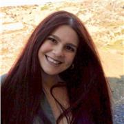 Laureata magistrale offre lezioni relative a tutte le materie umanistiche